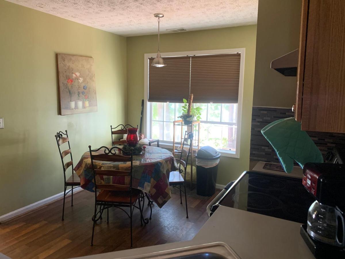 Captivating Home Near Downtown Atl Conley Zewnętrze zdjęcie